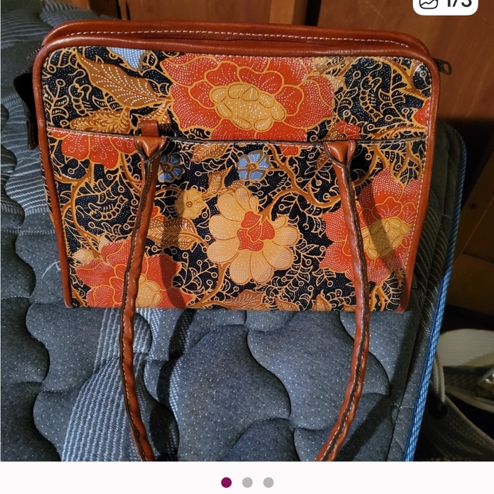 Like New Patricia Nash Floral Shoulder Bag in Orange and Black